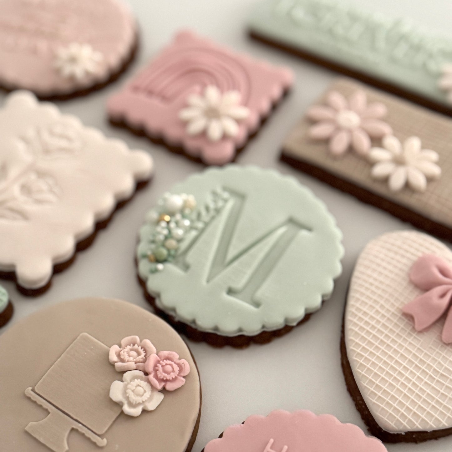 Mother's Day Gift Box - cupcakes, chocsicles & Cookie