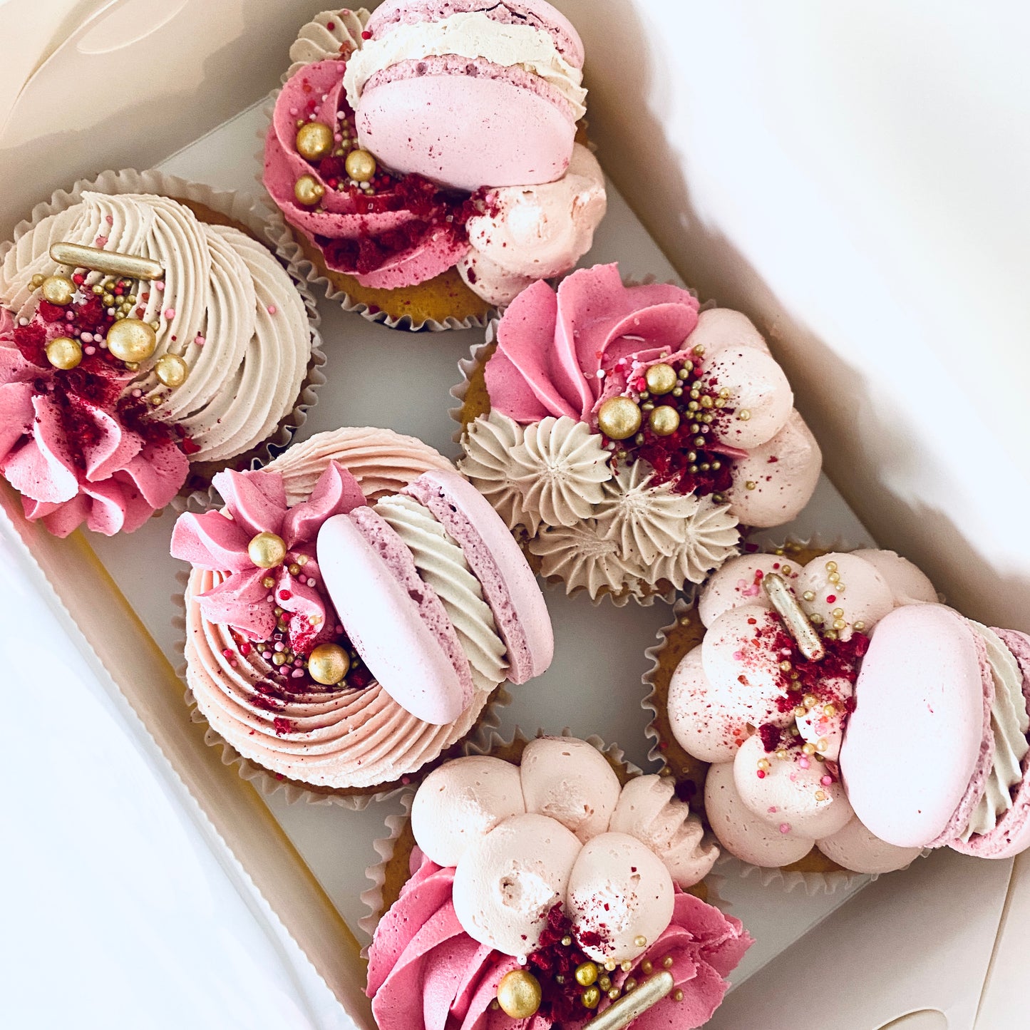 Deluxe Cupcakes