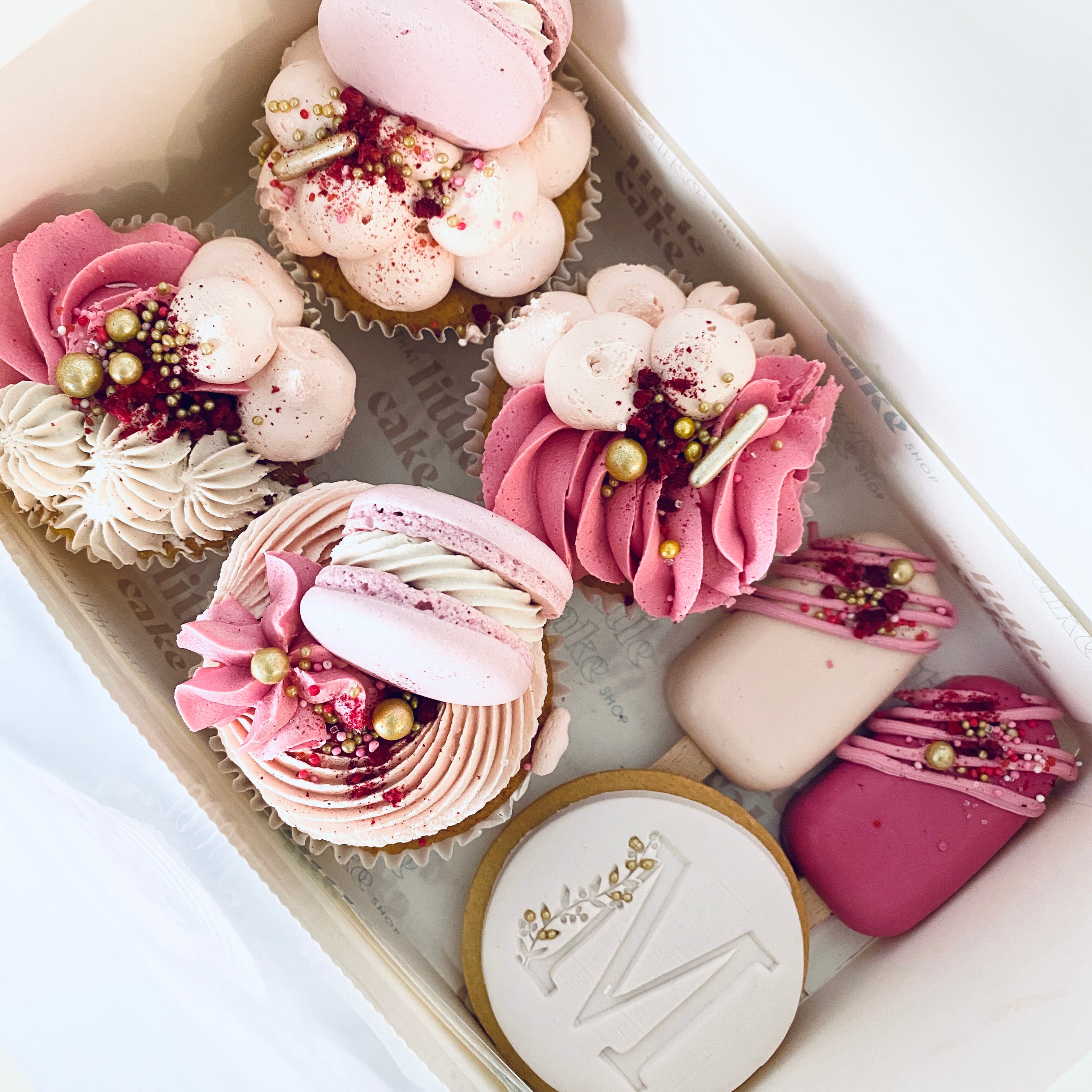 Mother's Day Gift Box - cupcakes, cakesickles & Cookie