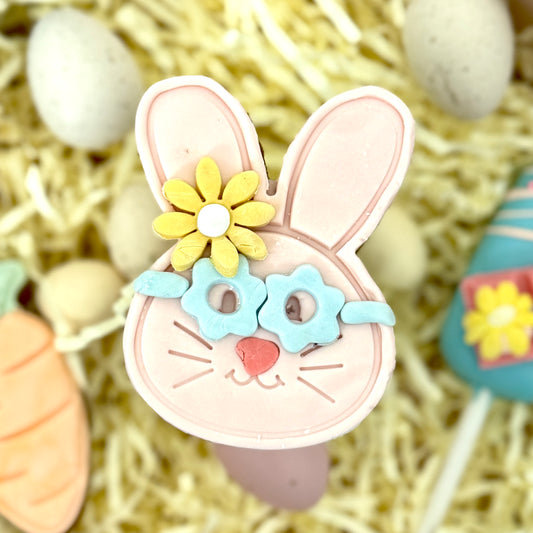 Easter bunny cookie - blue glases and daisy