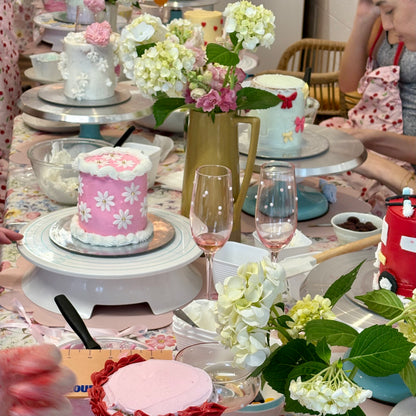 Gin, Cake & Sip Event – Saturday 9th May  3pm – 5pm  @The Bond Store