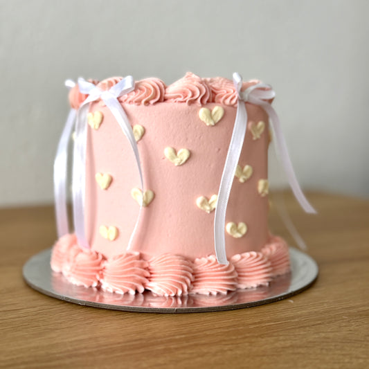 Mini bow cake